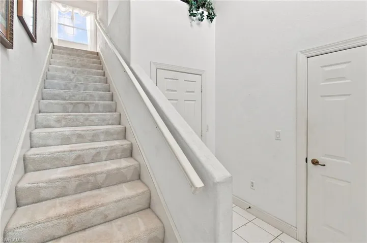 620 Vintage Reserve Ln C, Naples, Florida 34119