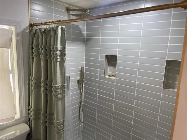 5527  Colonial  RD, North Fort Myers, FL 33917