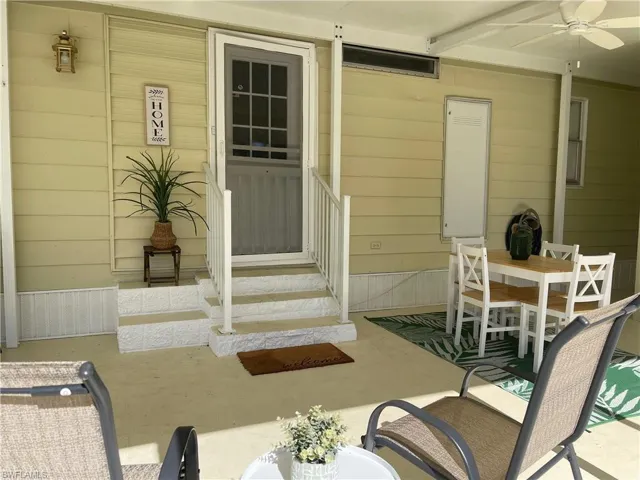 5527  Colonial  RD, North Fort Myers, FL 33917