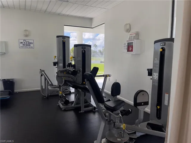 5527  Colonial  RD, North Fort Myers, FL 33917