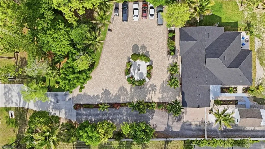 5930  Sea Grass  LN, Naples, FL 34116