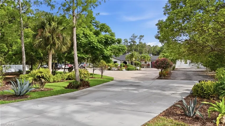 5930  Sea Grass  LN, Naples, FL 34116