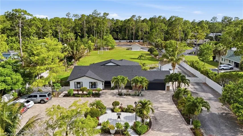 5930 Sea Grass Ln, Naples, Florida 34116