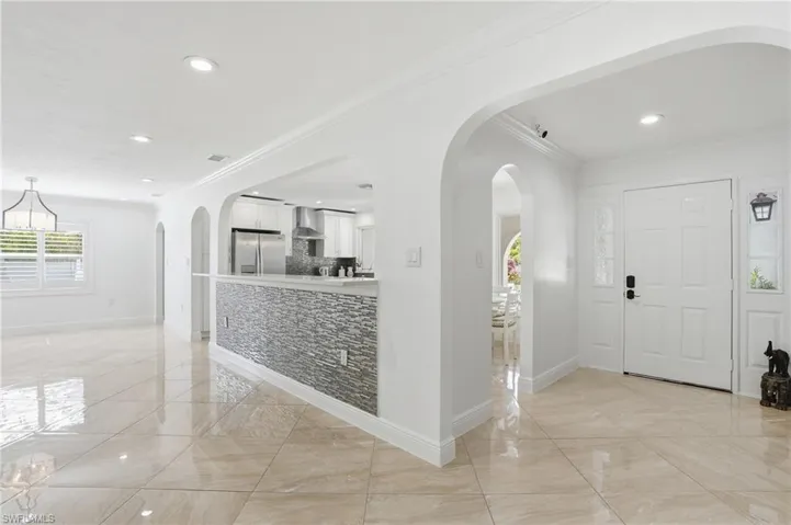5930  Sea Grass  LN, Naples, FL 34116