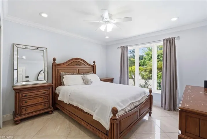 5930  Sea Grass  LN, Naples, FL 34116