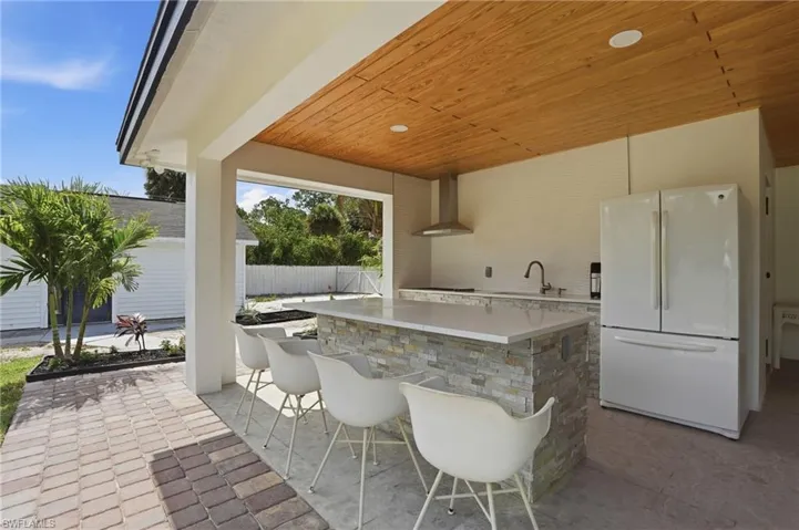 5930  Sea Grass  LN, Naples, FL 34116