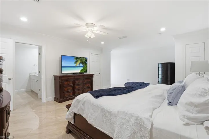 5930  Sea Grass  LN, Naples, FL 34116