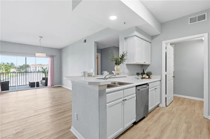 4670 Saint Croix Ln 627, Naples, Florida 34109