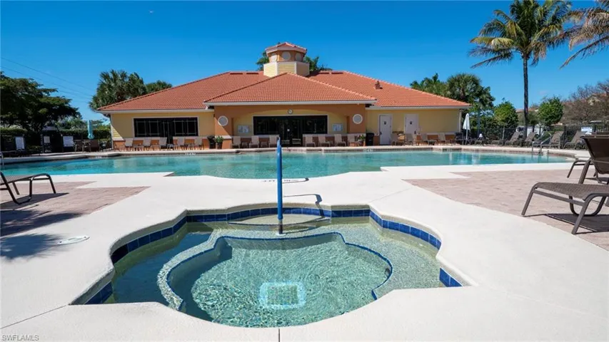 8320 Whiskey Preserve Cir 338, Fort Myers, Florida 33919