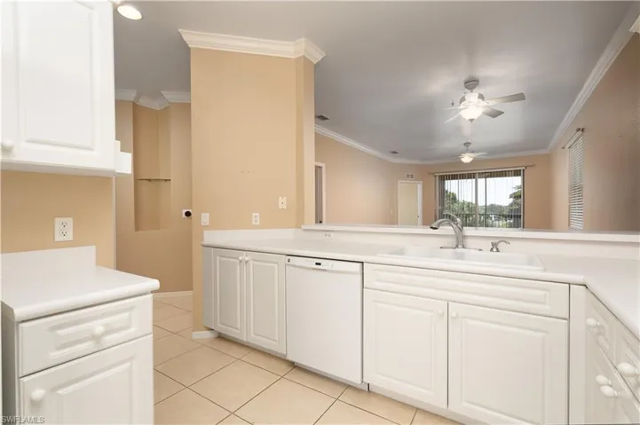 8320 Whiskey Preserve Cir 338, Fort Myers, Florida 33919