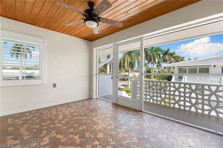 310  14th S AVE, Naples, FL 34102