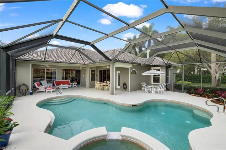 Massive Lanai with tons of privacy.