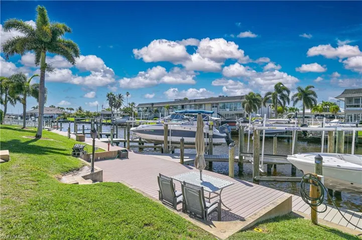 1730 Sandy Cir 105, Cape Coral, Florida 33904