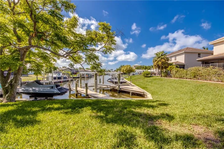 5601 Del Rio Ct, Cape Coral, Florida 33904