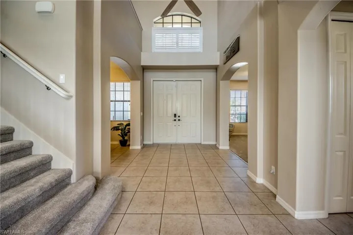 5601 Del Rio Ct, Cape Coral, Florida 33904