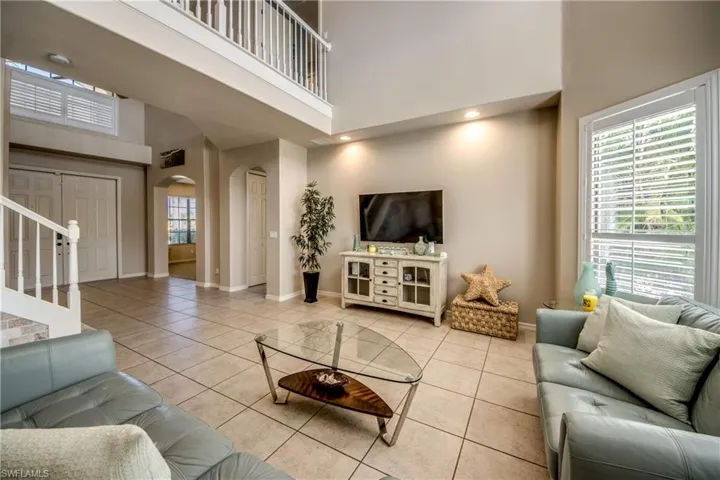 5601 Del Rio Ct, Cape Coral, Florida 33904