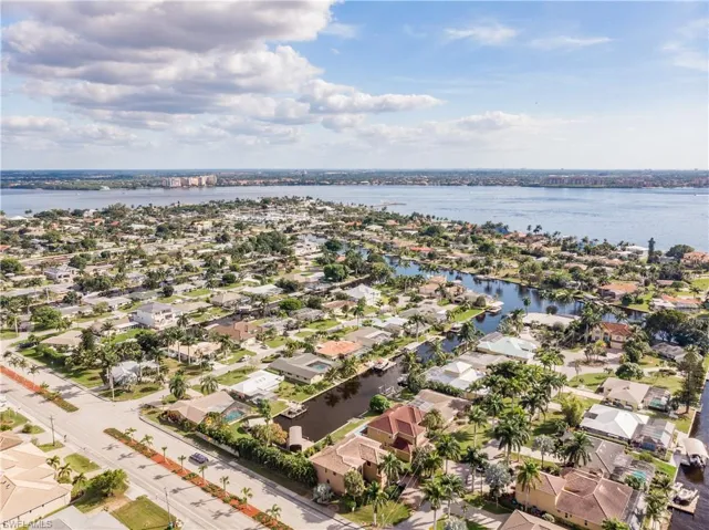 5601 Del Rio Ct, Cape Coral, Florida 33904