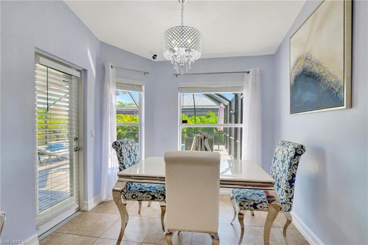 Breakfast nook