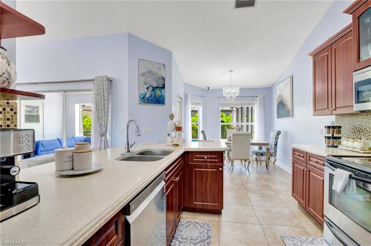 Spacious kitchen