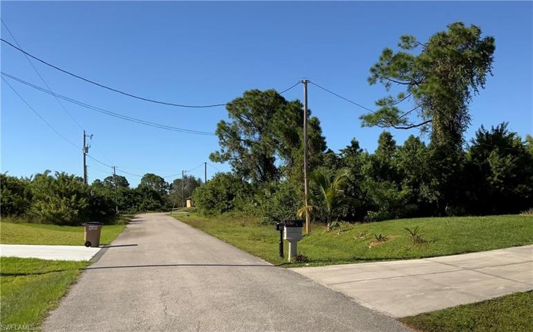 363 Glenridge DR, LEHIGH ACRES FL 33974