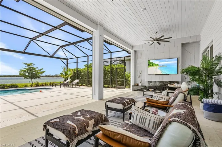 Lanai and Outdoor Entertainment