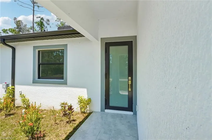 845-847  Meadow  RD, Lehigh Acres, FL 33973