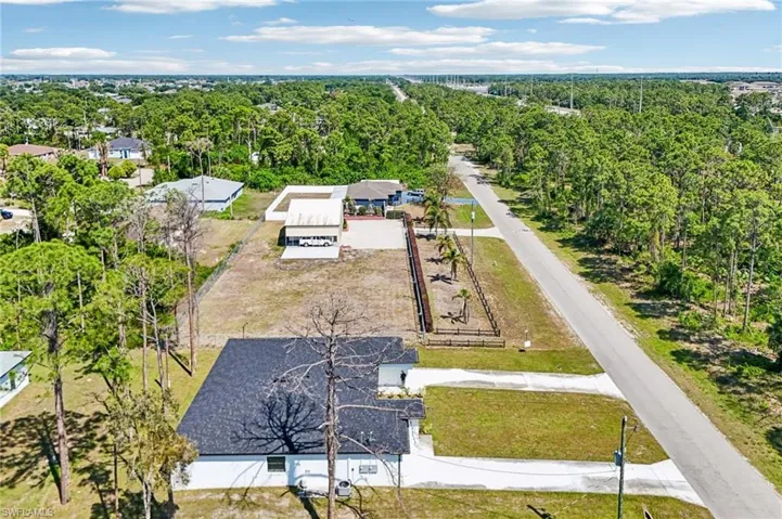 845-847  Meadow  RD, Lehigh Acres, FL 33973