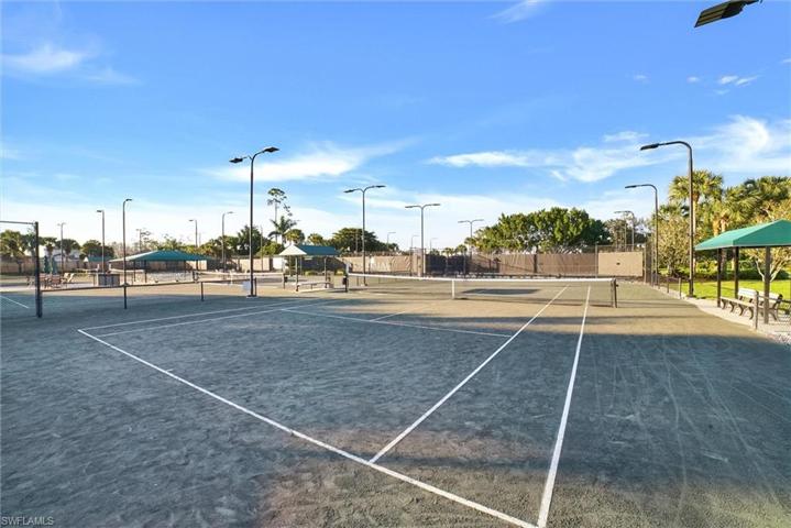 8 lighted clay tennis courts!