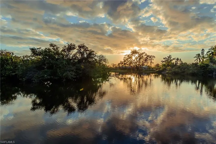28 Constitution Dr, Naples, Florida 34112