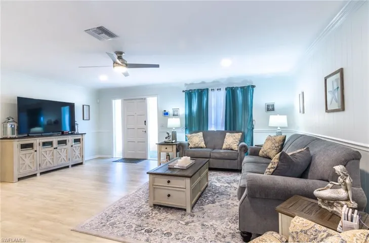 28 Constitution Dr, Naples, Florida 34112