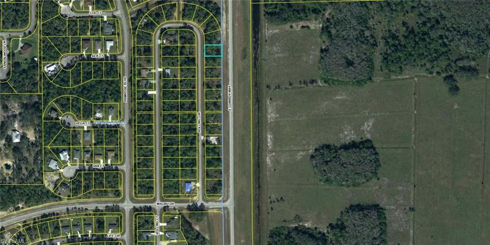 8025  Rolling  CIR, LABELLE, FL 33935