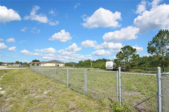 530 Peerless Cir, Lehigh Acres, Florida 33974