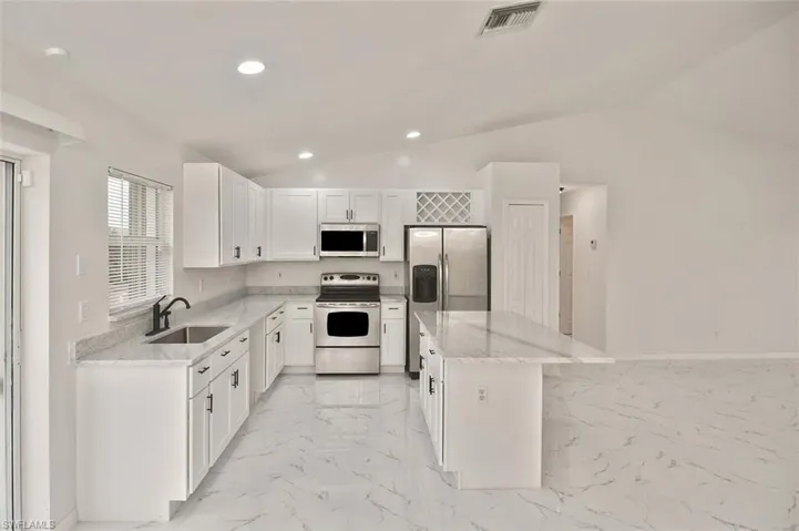 530 Peerless Cir, Lehigh Acres, Florida 33974