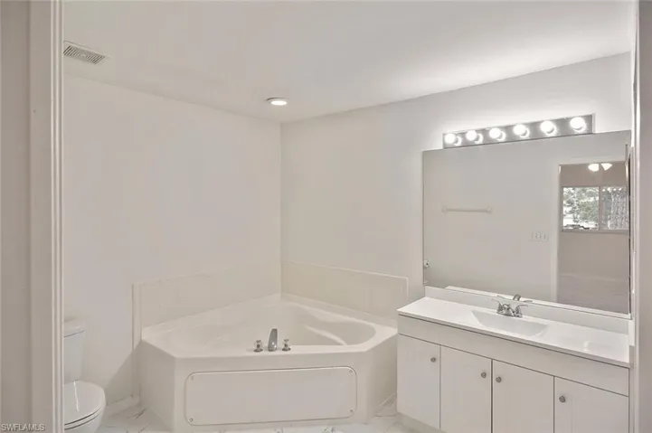 530 Peerless Cir, Lehigh Acres, Florida 33974