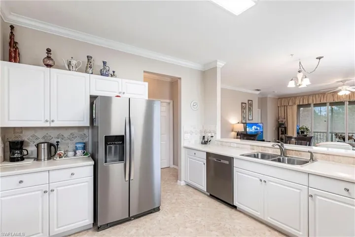 19451  Cromwell  CT, Fort Myers, FL 33912