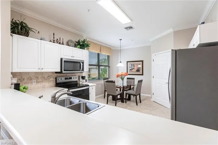 19451  Cromwell  CT, Fort Myers, FL 33912