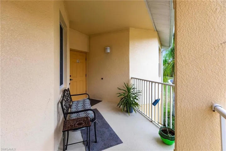 19451  Cromwell  CT, Fort Myers, FL 33912