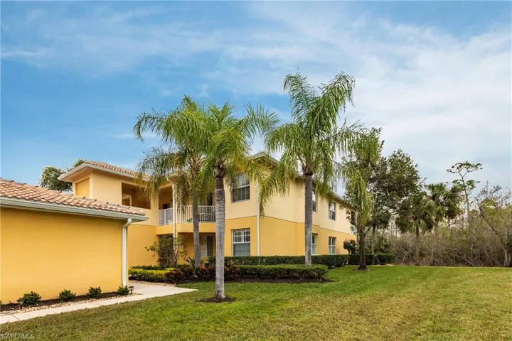 19451  Cromwell  CT, Fort Myers, FL 33912