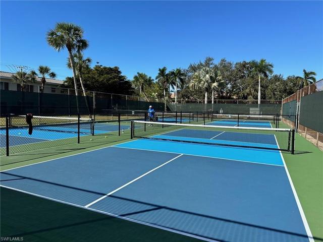 45 High Point CIR S # 309, NAPLES FL 34103