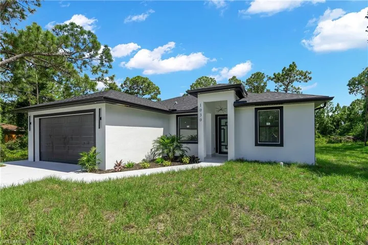 1030 Hunter St E, Lehigh Acres, Florida 33974