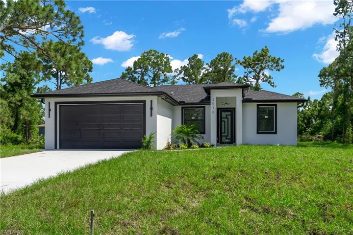 1030 Hunter St E, Lehigh Acres, Florida 33974