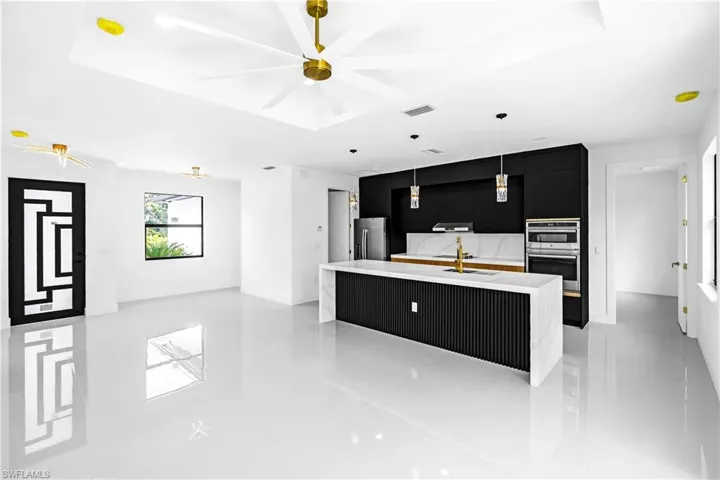 1030 Hunter St E, Lehigh Acres, Florida 33974