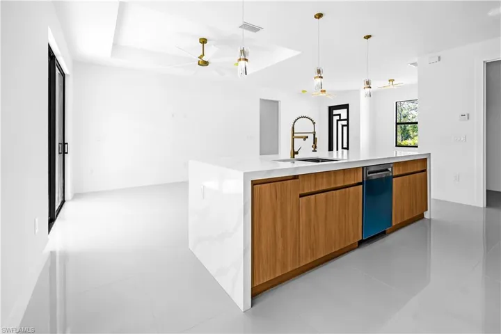 1030 Hunter St E, Lehigh Acres, Florida 33974