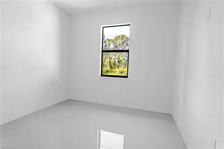 1030 Hunter St E, Lehigh Acres, Florida 33974