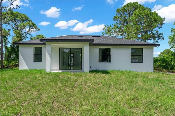 1030 Hunter St E, Lehigh Acres, Florida 33974