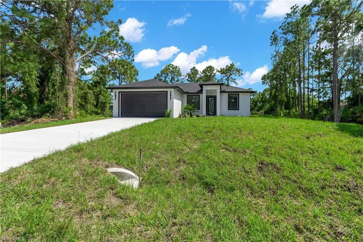 1030 Hunter St E, Lehigh Acres, Florida 33974