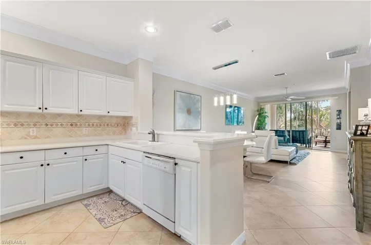4844  Hampshire  CT, Naples, FL 34112