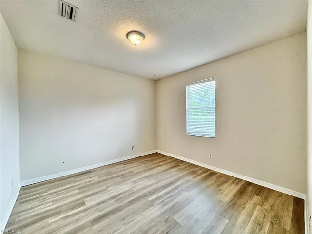 530 Kilgour Ave, Lehigh Acres, Florida 33974