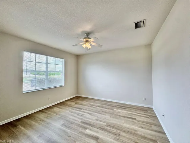 530 Kilgour Ave, Lehigh Acres, Florida 33974