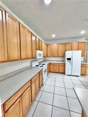 530 Kilgour Ave, Lehigh Acres, Florida 33974